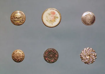 Collection of buttons, late 18th century to early 19th century